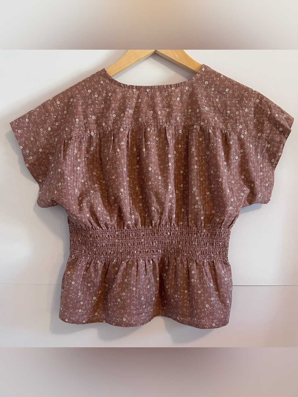 Madewell V-Neck Smocked-Waist Top Daisy Stitch Faded Mauve Floral XS - Picture 3 of 10